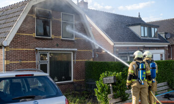 Uitslaande woningbrand in Vinkeveen