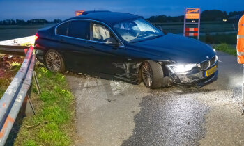 Auto vliegt uit de bocht op Westerlandweg Mijdrecht