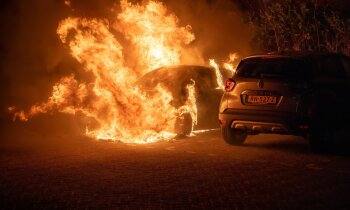Auto volledig uitgebrand Malachiet Mijdrecht