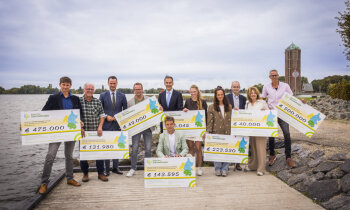 Feestelijke uitreiking Regio Deal-cheques in Aalsmeer