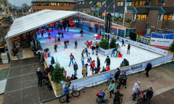 Raadhuisplein wordt weer winterwonderland: IJsbaan Mijdrecht opent op 6 december
