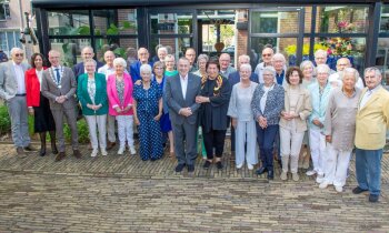 Terug naar de jaren zestig: 14 diamanten bruidsparen vieren zestig jaar huwelijk