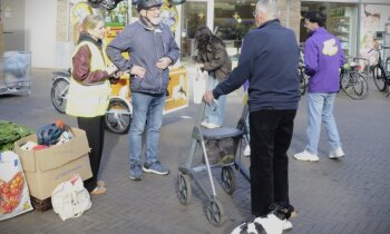 Fietshelmactie &ldquo;Zet &lsquo;m Op&rdquo; bij winkelcentrum Zijdelwaard