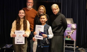 Lola Peerdeman en Levi Tjiook winnen de Amstellandse voorleeswedstrijd