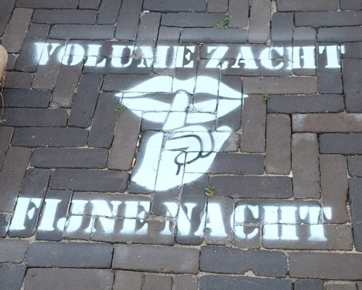 “Volume Zacht, Fijne Nacht” roept op nachtrust omwonenden te respecteren