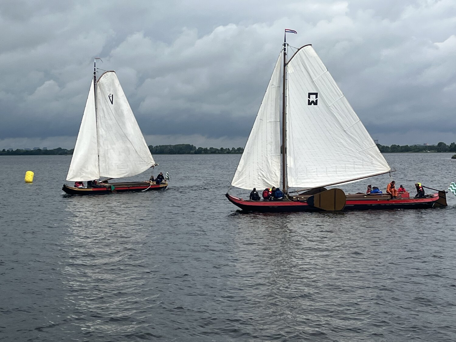 Hardzeilerij om de Geuzenpenning terug op de Vinkeveense Plassen