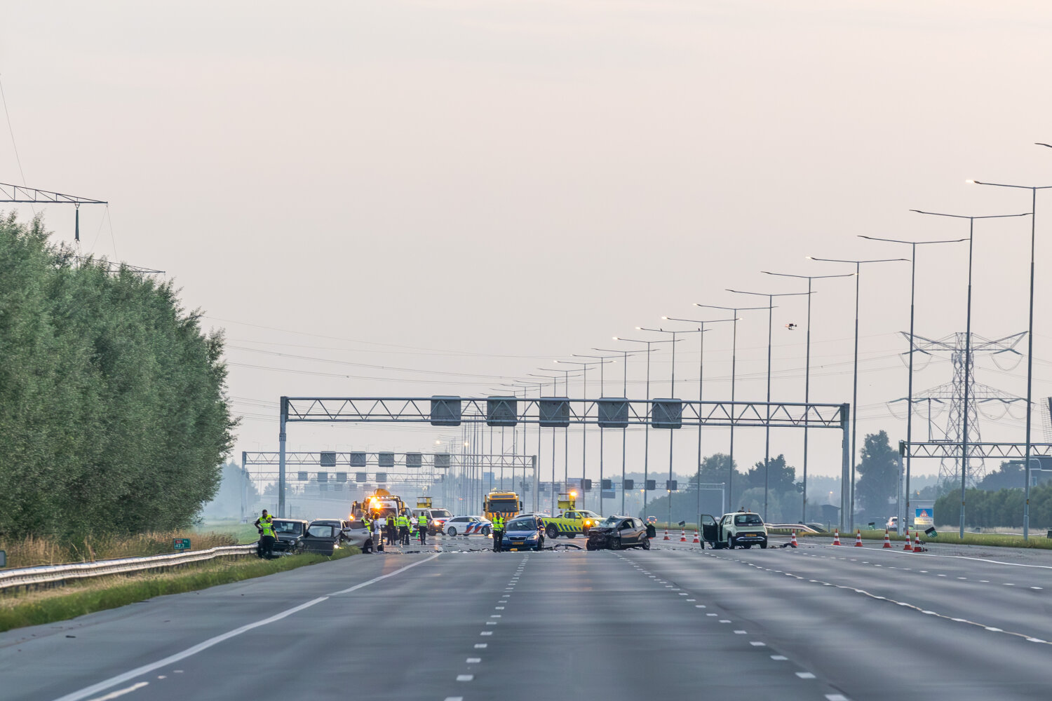 A2 tussen Amsterdam en Utrecht dicht door ongeluk bij Nieuwer Ter Aa