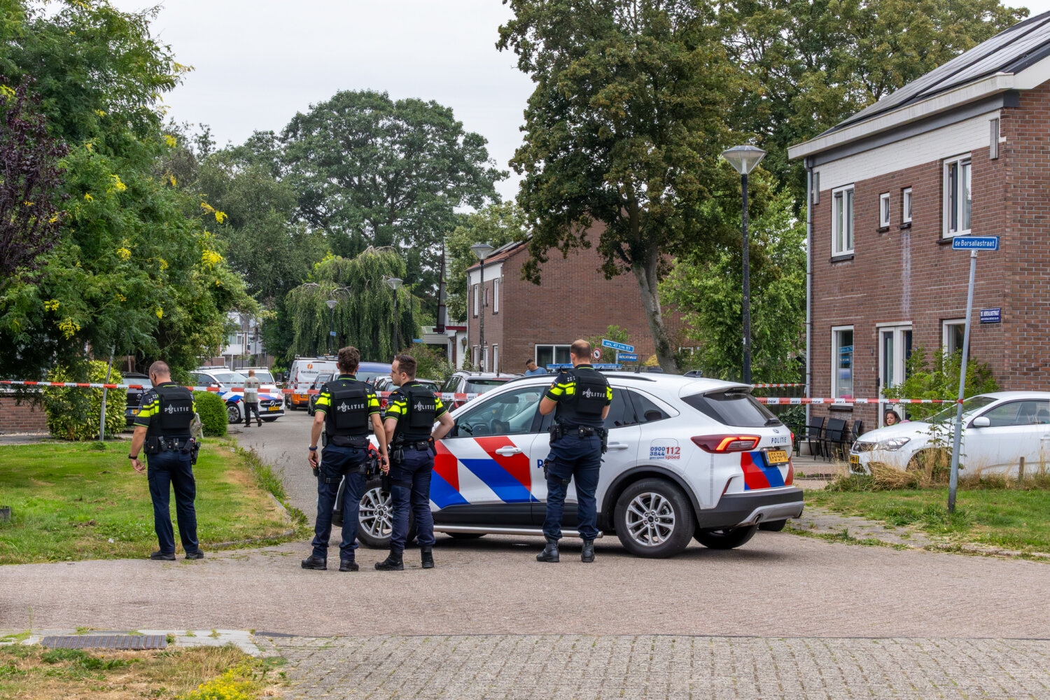 Woning beschoten in Mijdrecht: omgeving afgezet