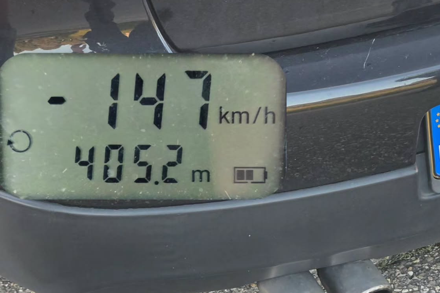 Twee bestuurders zijn woensdagavond hun rijbewijs kwijtgeraakt nadat zij op de…