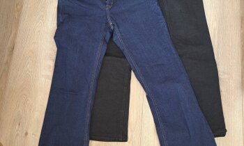 2 nieuwe bootcut spijkerbroeken ESPRIT met strech