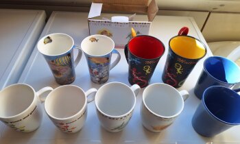 10 nieuwe bekers of mokken