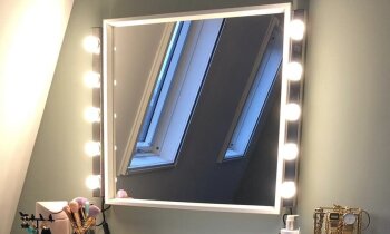 IKEA spiegel Nissedal met Musik make-up verlichting